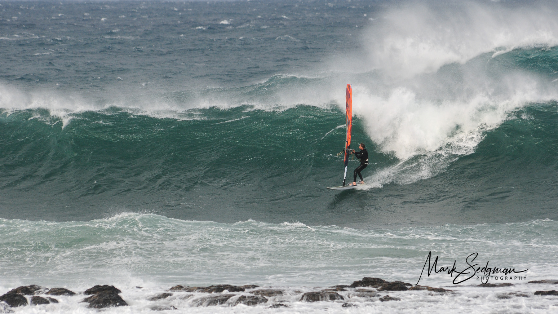 jono from surftrax windsurfing surfies point